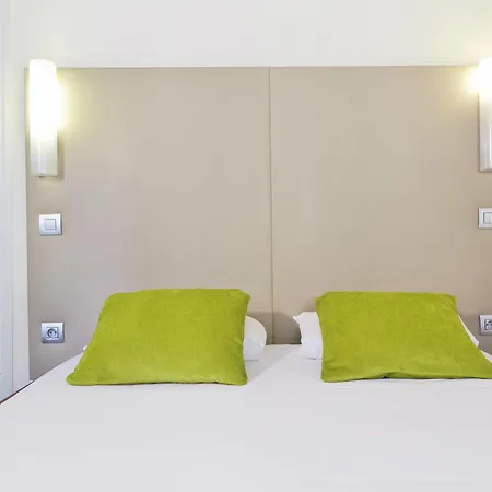 Campanile Lyon Nord - Écully