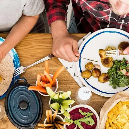 Campanile Lyon Nord - Hotel