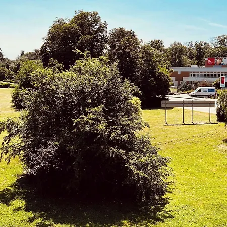 Campanile Lyon Nord - Hotel Écully