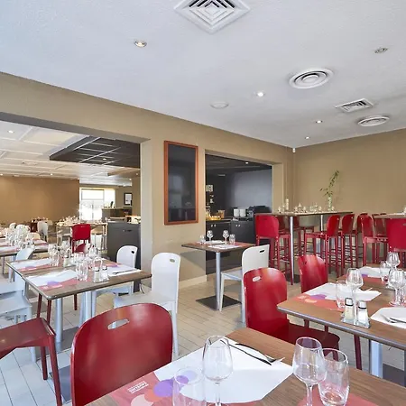 Campanile Lyon Nord - Hotel Écully