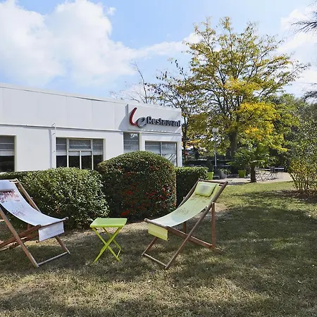 Hotel Campanile Lyon Nord - 3*