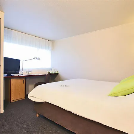 Hotel Campanile Lyon Nord - Écully