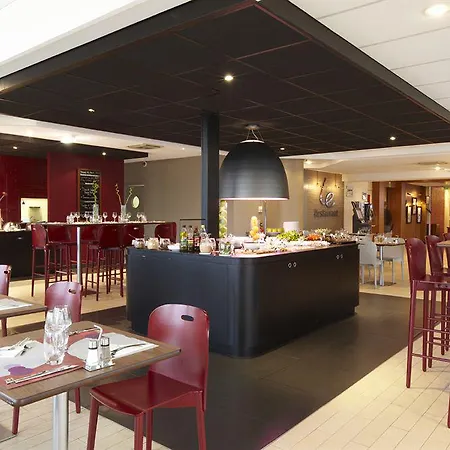 Campanile Lyon Nord - Hotel 3*