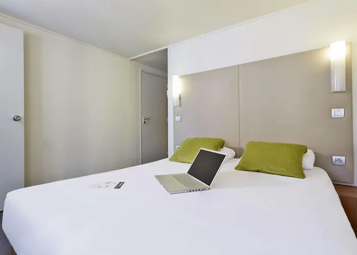 Campanile Lyon Nord - Hotel Écully
