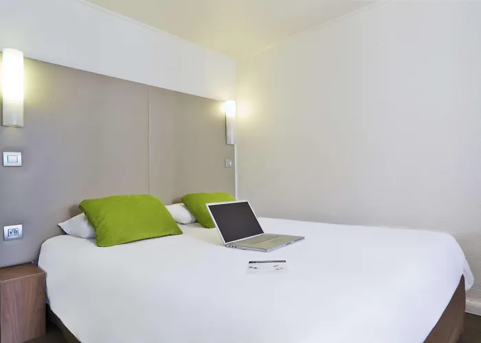 Hotel Campanile Lyon Nord - 3*