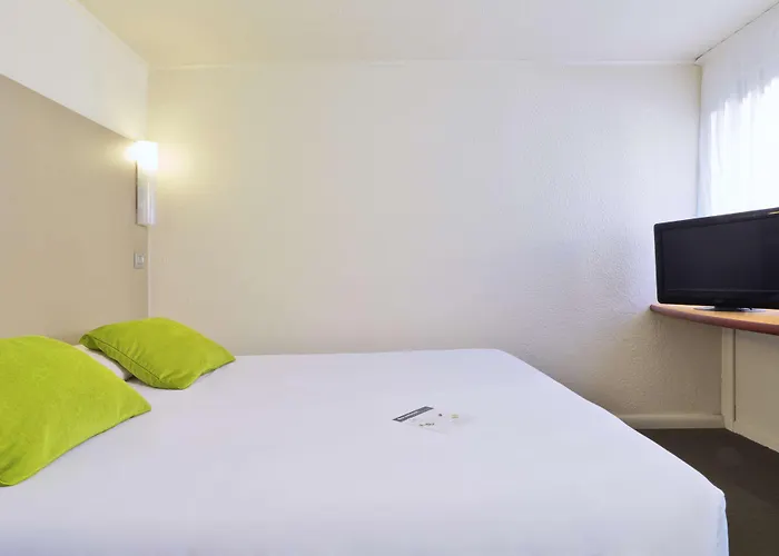 Campanile Lyon Nord - 3* Écully