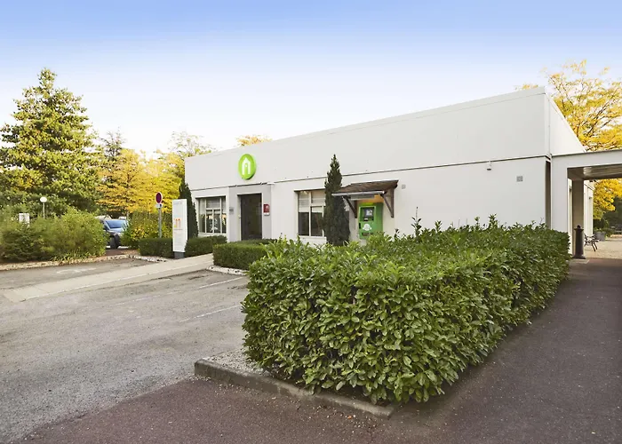 Hotel Campanile Lyon Nord - Écully