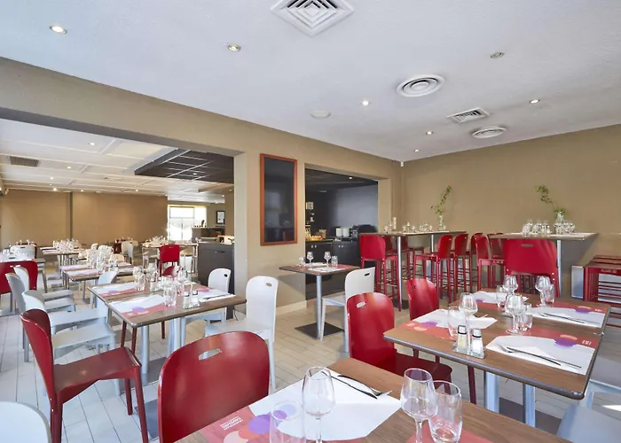 Hotel Campanile Lyon Nord -