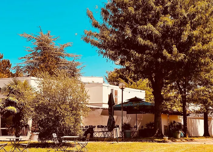Hotel Campanile Lyon Nord -