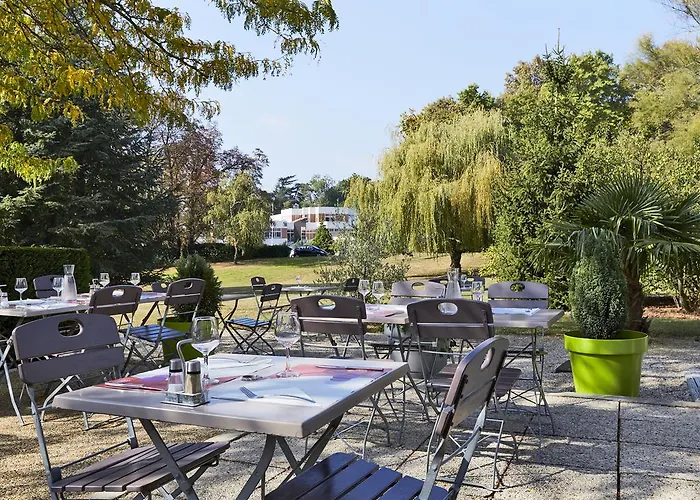 Hotel Campanile Lyon Nord -