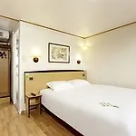 Campanile Lyon Nord - 3*