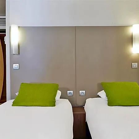 Hotel Campanile Lyon Nord -