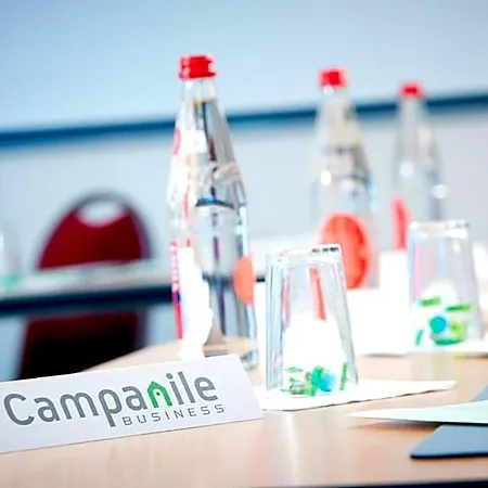 호텔 Campanile Lyon Nord - 3*