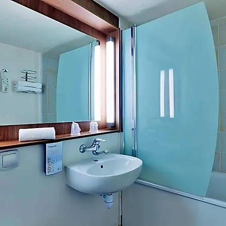 Campanile Lyon Nord -