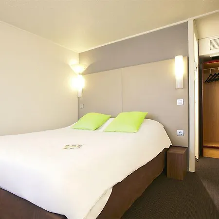 Campanile Lyon Nord - 3*