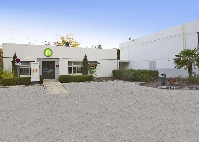 Campanile Lyon Nord -